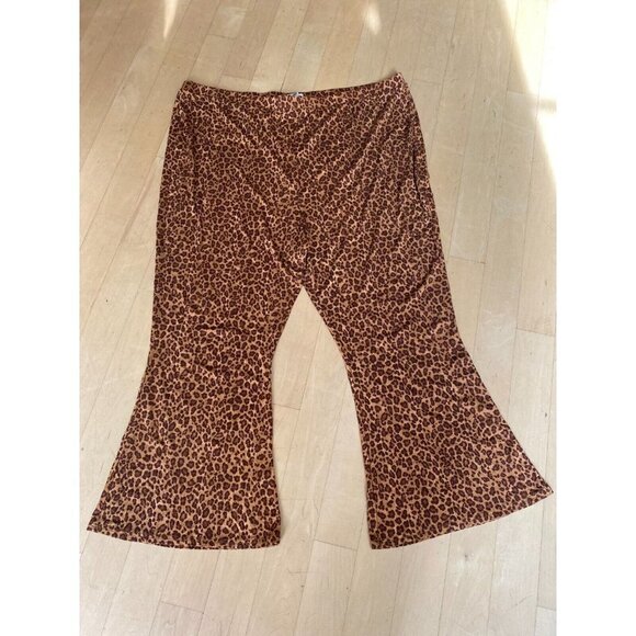 BP  BNWOT Women "leopard print" flare pants Plus Size NEW - Picture 2 of 7